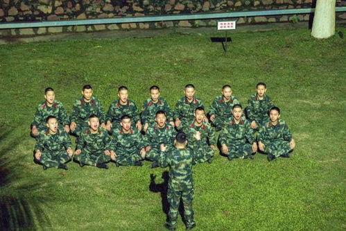 军人激凸生活照